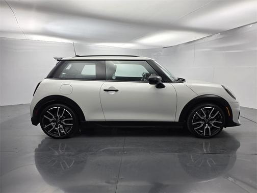 2026 MINI Hardtop ICONIC