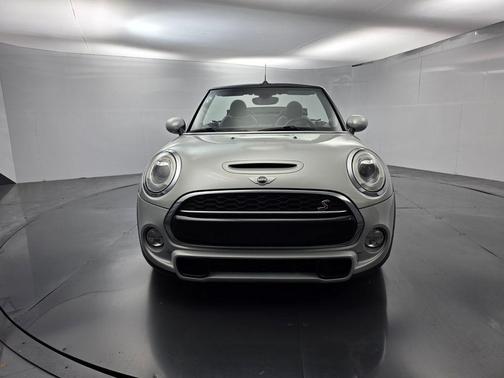 White Silver Metallic 2018 MINI Convertible Cooper S