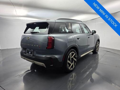 Smoke Green 2026 MINI Countryman S