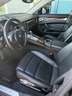 2013 Porsche Panamera 4