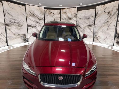 2017 Jaguar F-PACE 35t Prestige