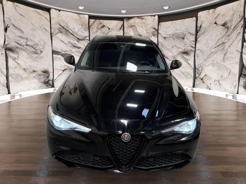 2021 Alfa Romeo Giulia Base