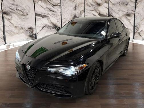 2021 Alfa Romeo Giulia Base
