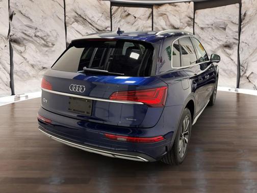 Navarra Blue Metallic 2021 Audi Q5 45 Premium