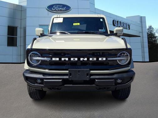 DESERT SAND 2025 Ford Bronco OUTER BANKS