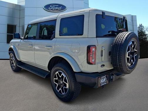 DESERT SAND 2025 Ford Bronco OUTER BANKS