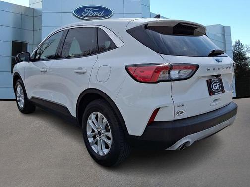 OXFORD WHITE 2020 Ford Escape SE