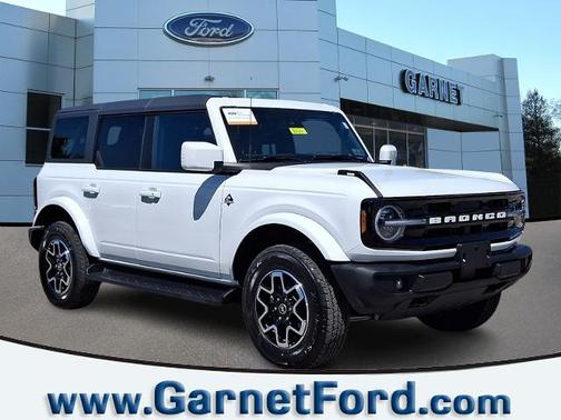 OXFORD WHITE 2025 Ford Bronco OUTER BANKS