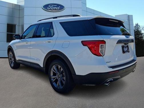 STAR WHITE MET TRI-COAT 2023 Ford Explorer XLT
