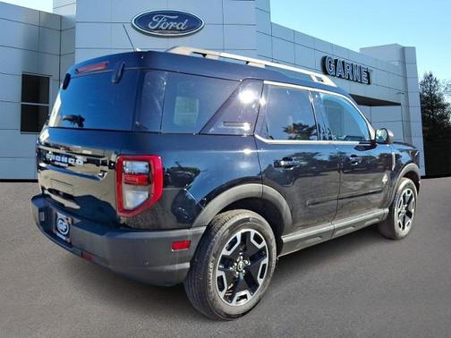 SHADOW BLACK 2024 Ford Bronco Sport OUTER BANKS