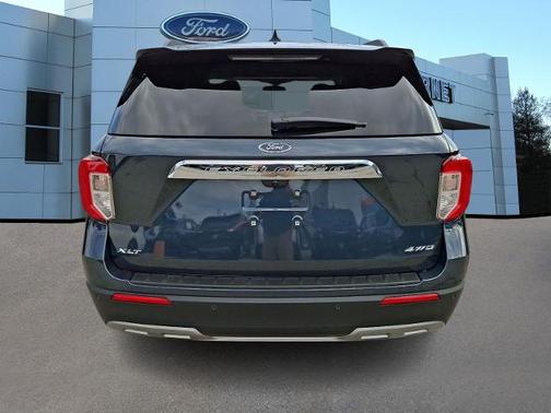 STONE BLUE METALLIC 2024 Ford Explorer XLT