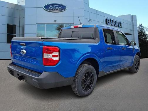 VELOCITY BLUE METALLIC 2022 Ford Maverick XL