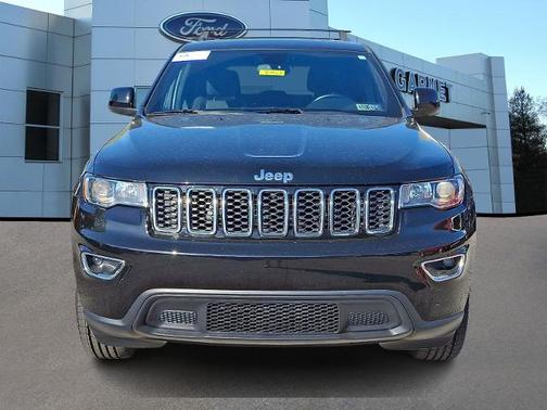 2020 Jeep Grand Cherokee LAREDO