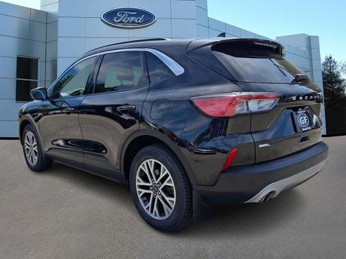 AGATE BLACK METALLIC 2022 Ford Escape SEL