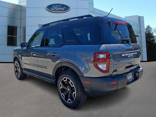 CARBONIZED GRAY METALLIC 2025 Ford Bronco Sport OUTER BANKS