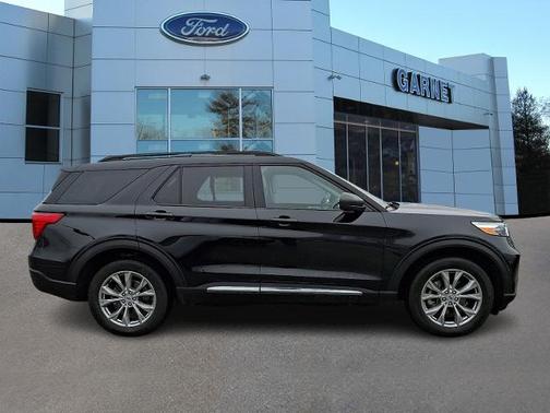 AGATE BLACK METALLIC 2023 Ford Explorer XLT