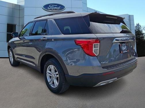 CARBONIZED GRAY METALLIC 2023 Ford Explorer XLT