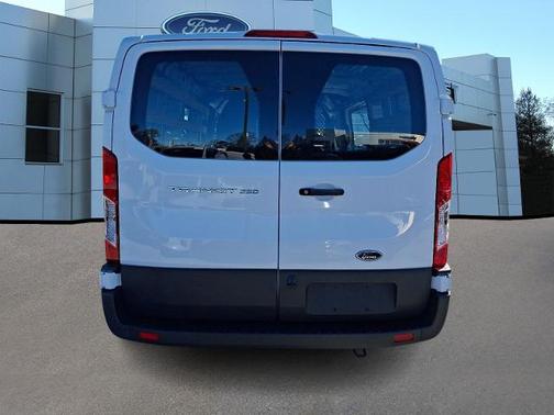 2024 Ford Transit-250 