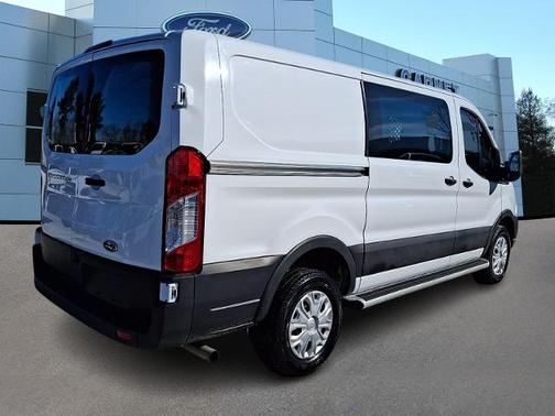 2024 Ford Transit-250 