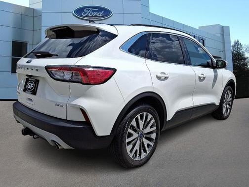 2022 Ford Escape TITANIUM