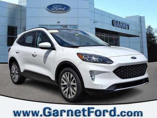 2022 Ford Escape TITANIUM