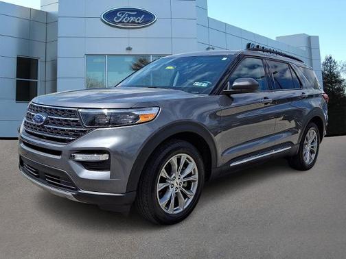 CARBONIZED GRAY METALLIC 2024 Ford Explorer XLT