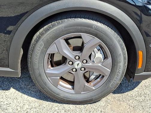 2022 Ford Mustang Mach-E SELECT