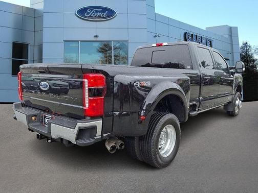2023 Ford F-350 LARIAT SUPER DUTY