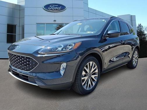 2022 Ford Escape TITANIUM