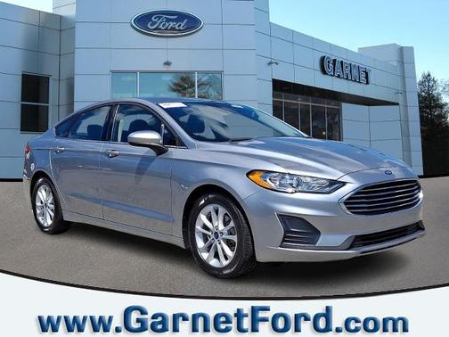 ICONIC SILVER 2020 Ford Fusion SE