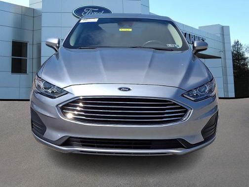 ICONIC SILVER 2020 Ford Fusion SE