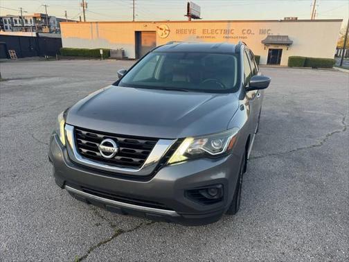 2017 Nissan Pathfinder SL