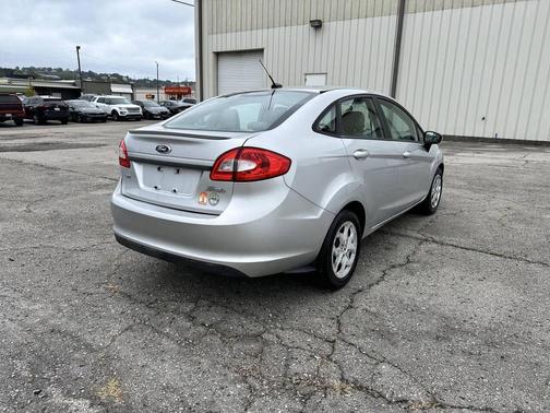 2013 Ford Fiesta SE
