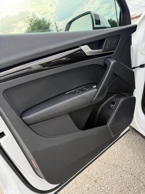 White 2018 Audi Q5 2.0T Premium Plus