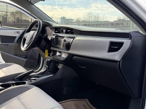 2016 Toyota Corolla LE Plus