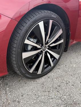 2022 Nissan Altima SR FWD