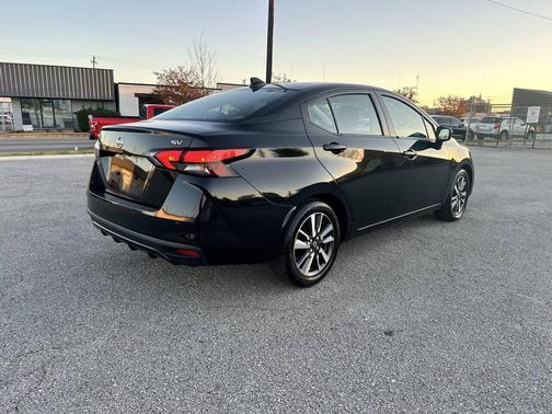 2021 Nissan Versa 1.6 SV