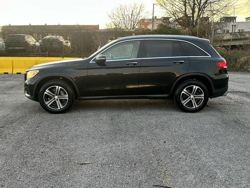 2016 Mercedes-Benz GLC 300 Base