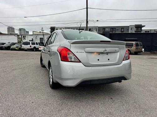 2018 Nissan Versa 1.6 S+