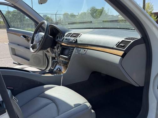 Arctic White 2008 Mercedes-Benz E-Class 4MATIC