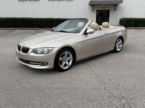 Gold 2013 BMW 335 i