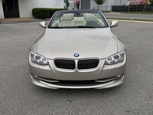 Gold 2013 BMW 335 i