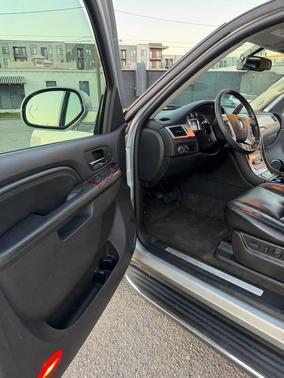 2010 Cadillac Escalade ESV Base