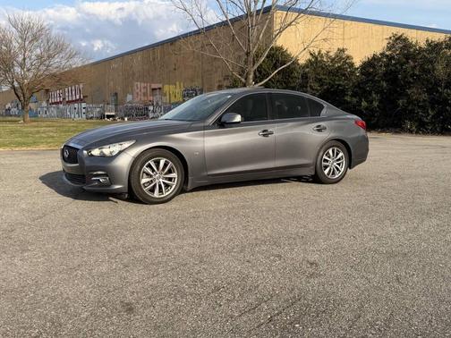 2014 INFINITI Q50 Premium