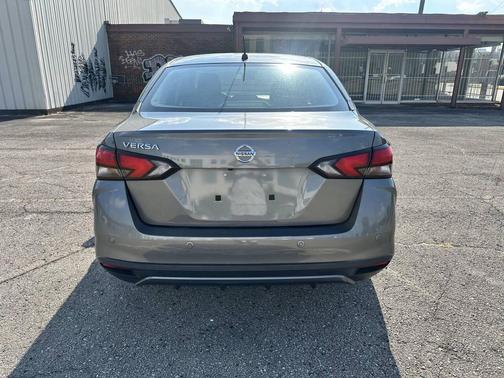 2020 Nissan Versa 1.6 S