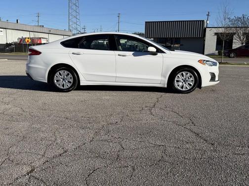 2019 Ford Fusion SE