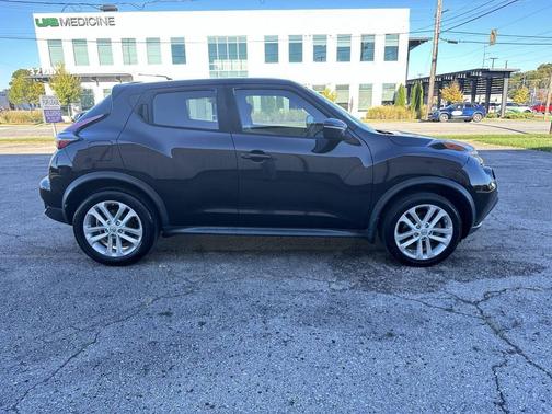 2015 Nissan Juke SV 4dr Crossover