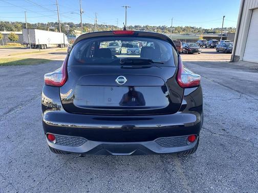 2015 Nissan Juke SV 4dr Crossover