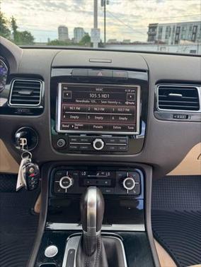 2014 Volkswagen Touareg 3.6L Sport