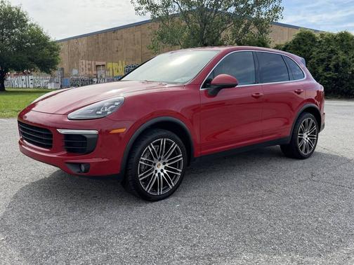 Carmine Red 2016 Porsche Cayenne Cayenne